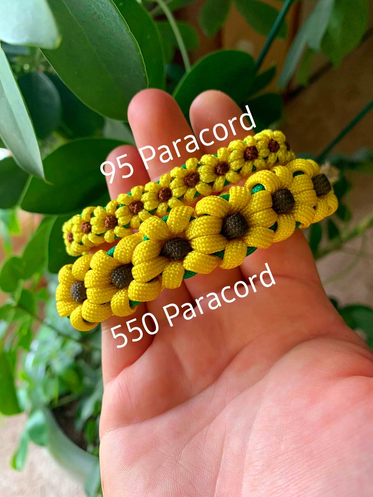 Flower paracord bracelet