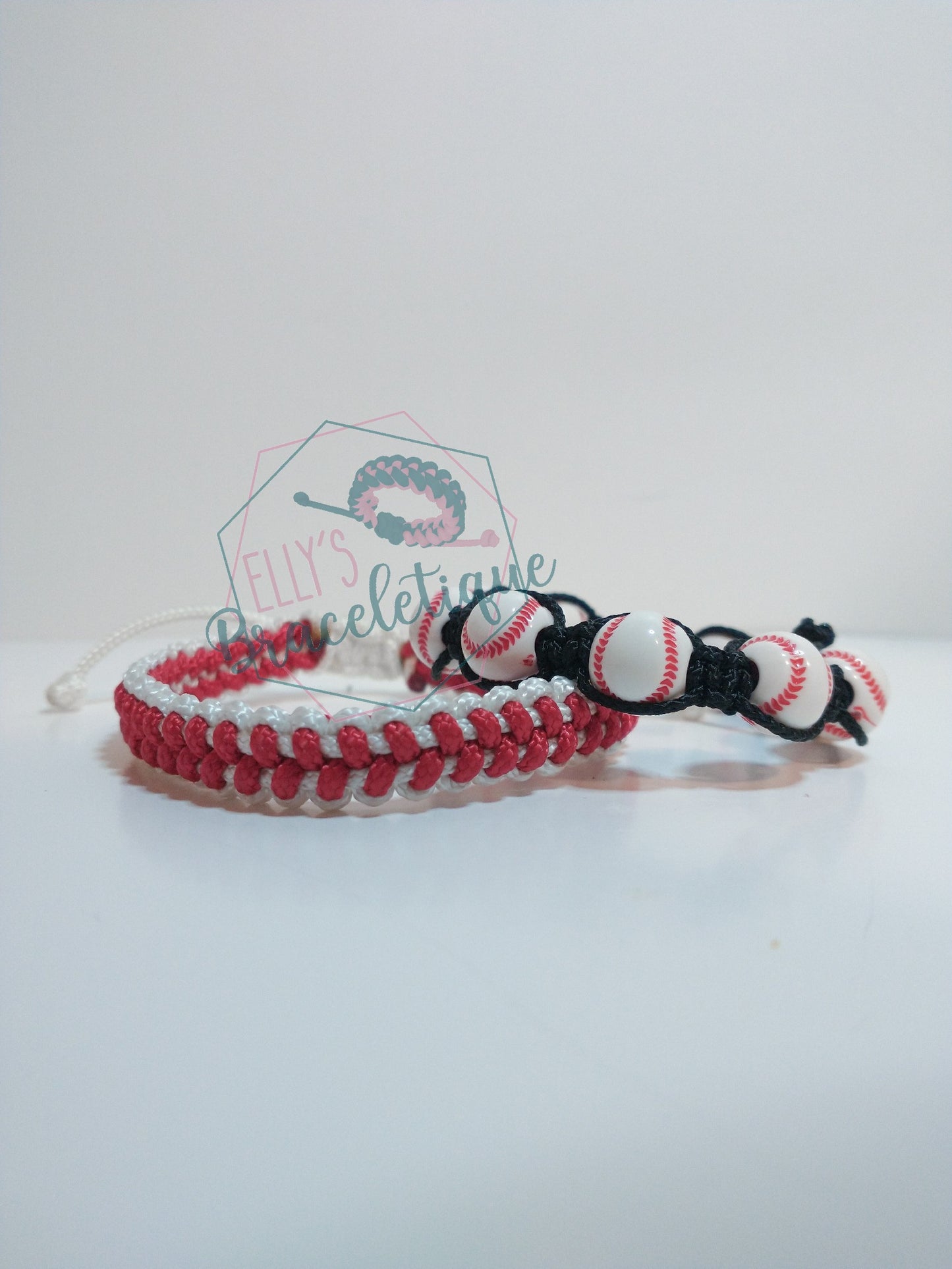 Sports paracord bracelet