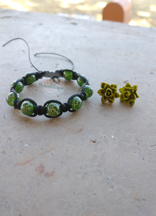 Speckled green bracelet